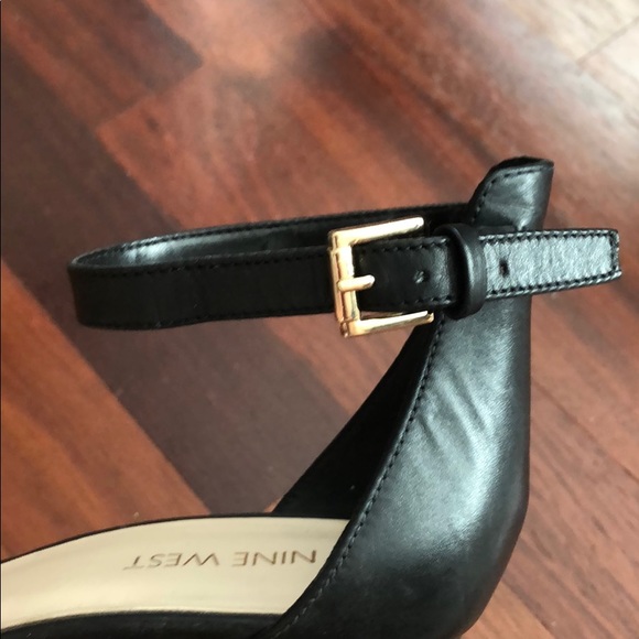 Nine West black and white sandals - Picture 3 of 3